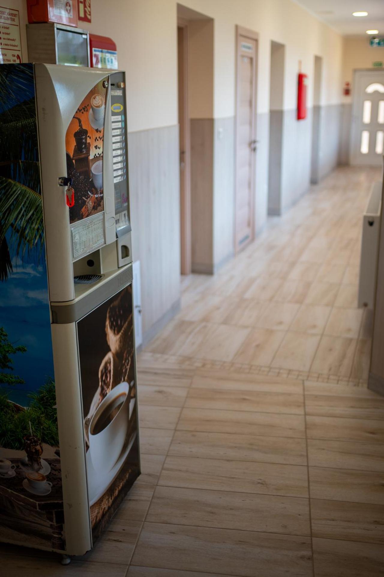 Holiday Apartmanhaz Gyula Exterior foto