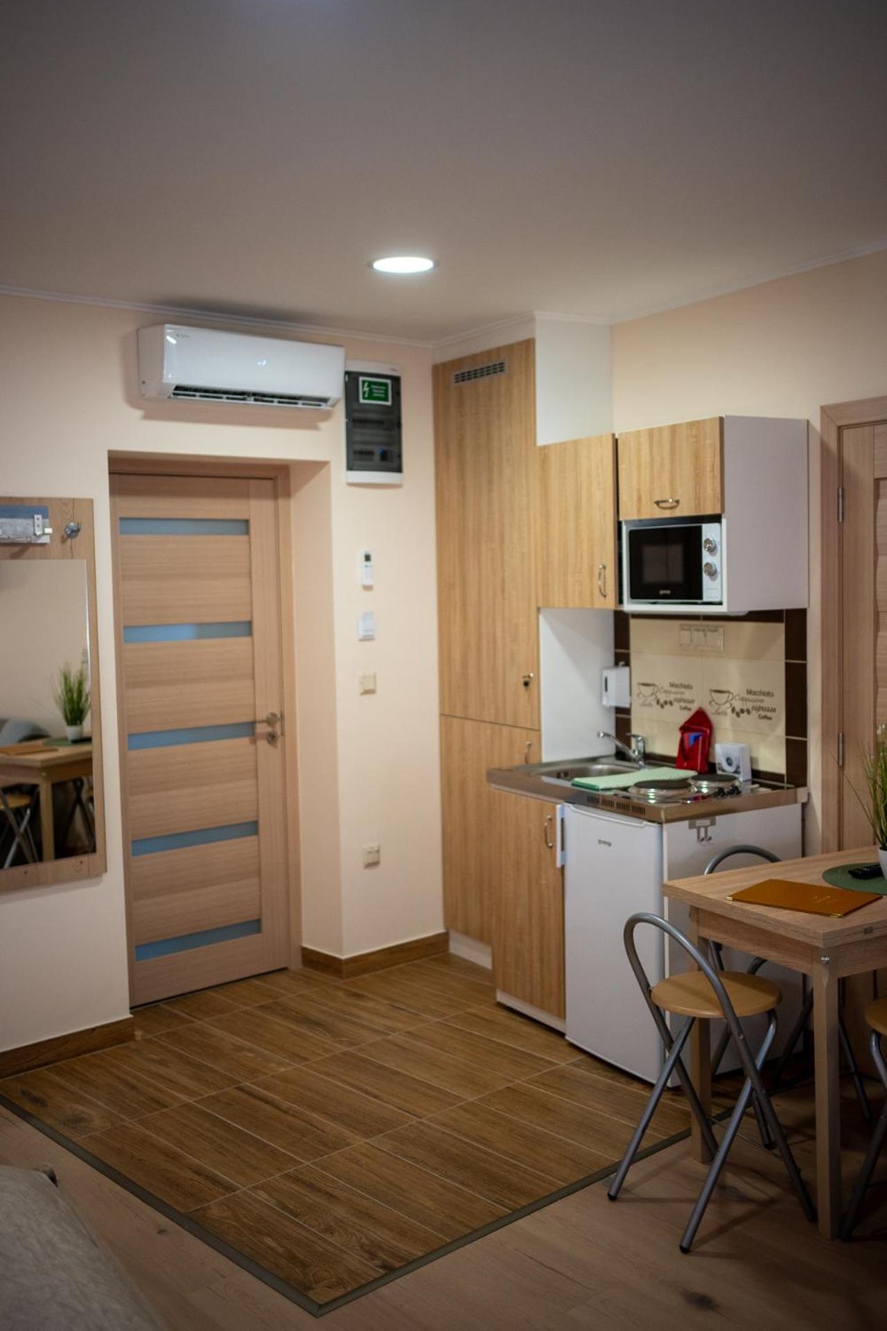 Holiday Apartmanhaz Gyula Exterior foto