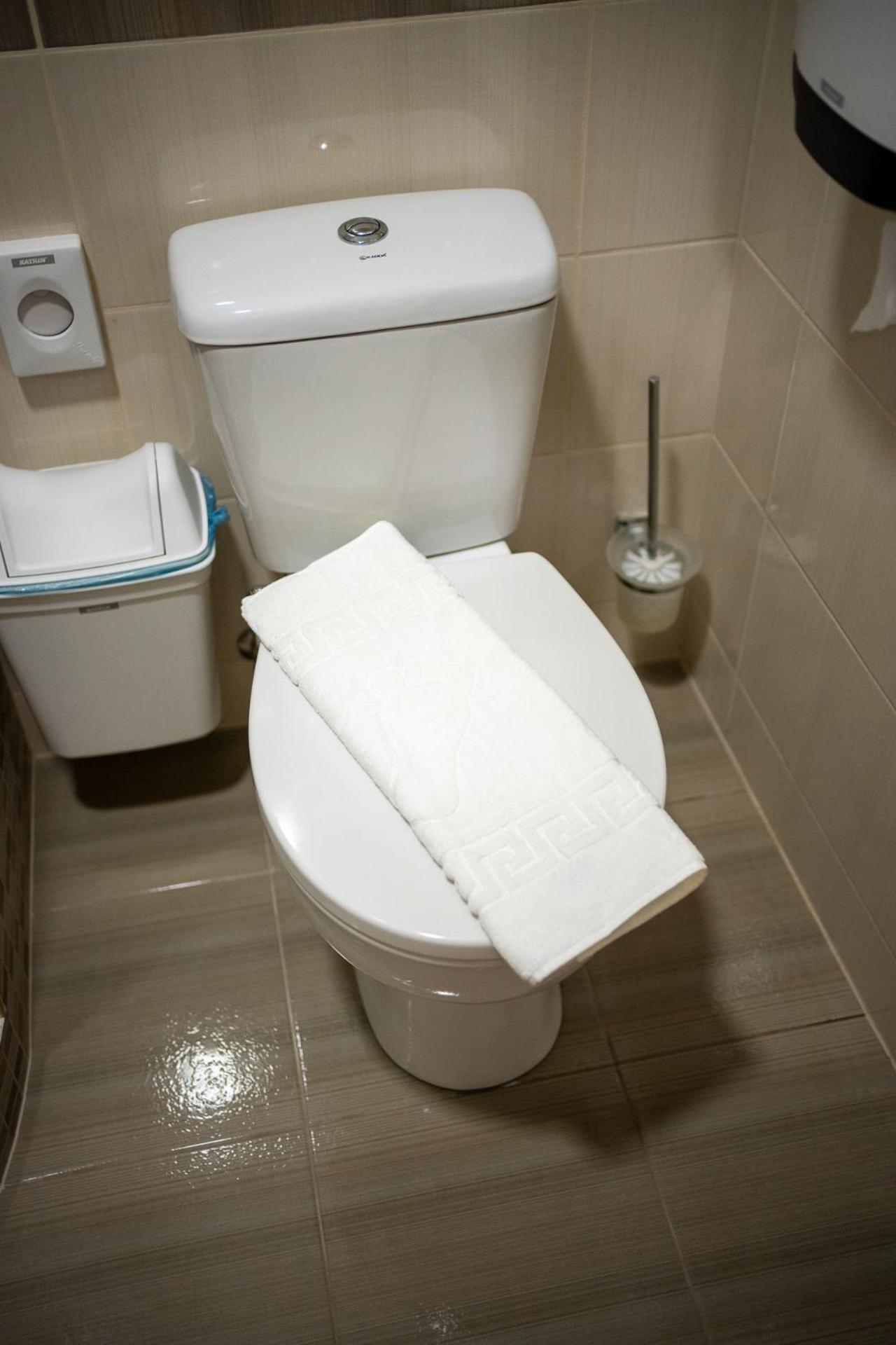 Holiday Apartmanhaz Gyula Exterior foto